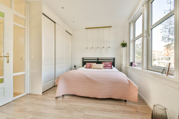 Photo - Under offer: Postjeskade 43-1, 1058 DG Amsterdam